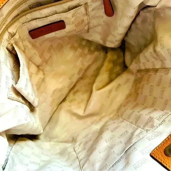 Micheal Kors Large Leather Tote - Picture 12 of 14